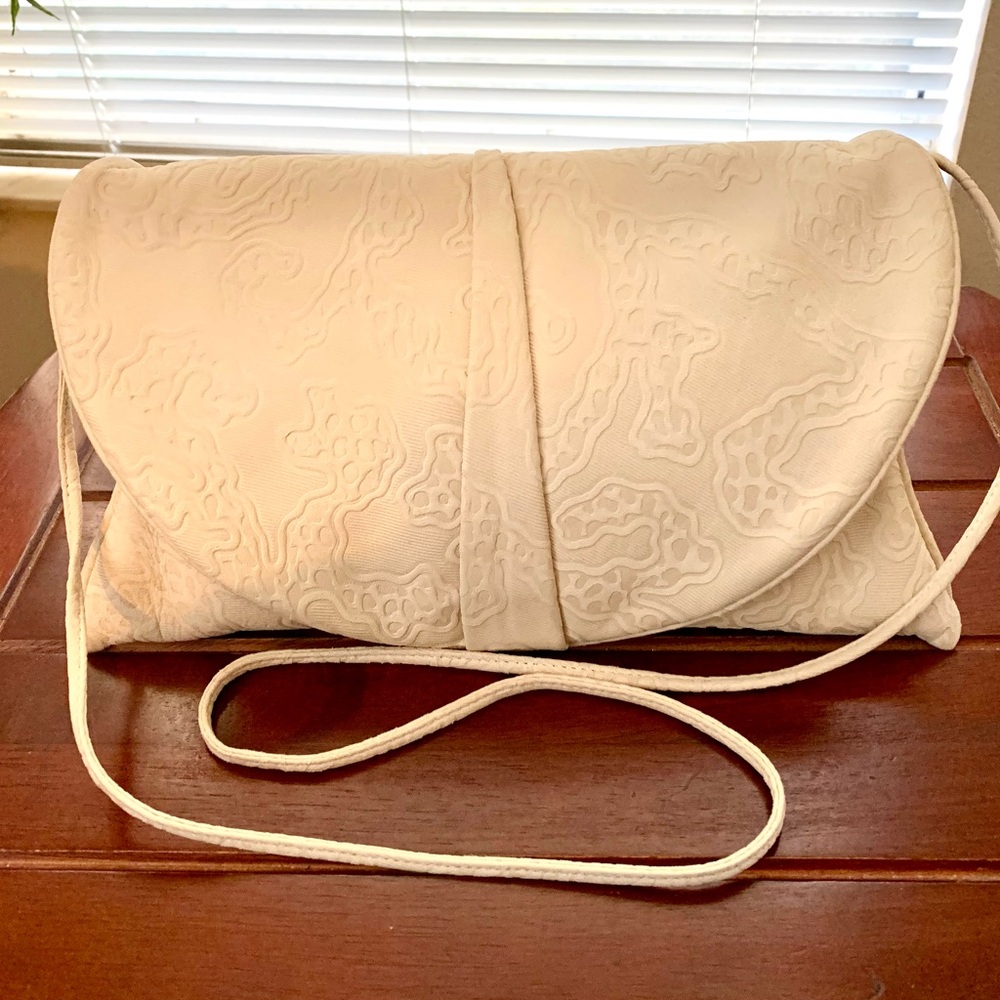 Vintage Fancy Nancy Tan Embossed Leather Shoulder bag
